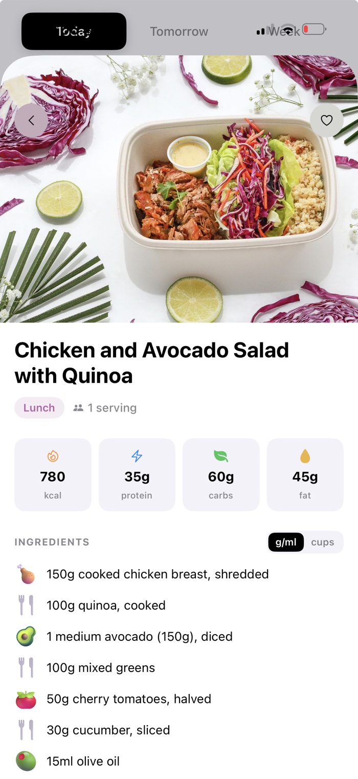 Fueli meal detail screen for a chicken and avocado salad with quinoa, showing calories, macros, and ingredients